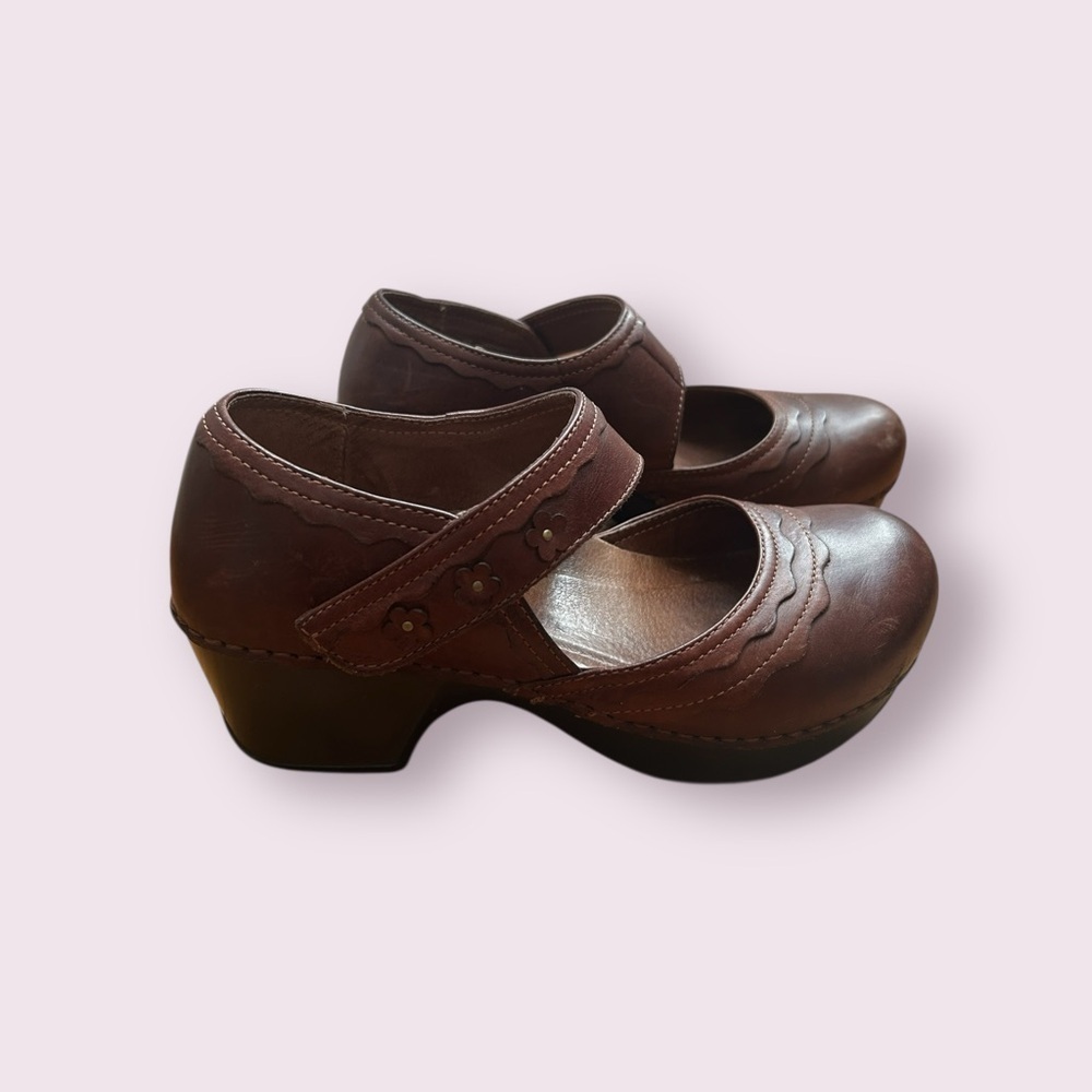 Dansko Harlow Mary Jane Shoes
Women’s Size 37 - Picture 2 of 9